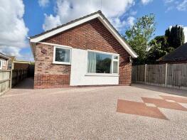 215, Brasenose Avenue, Gorleston, Great Yarmouth NR31 7DX