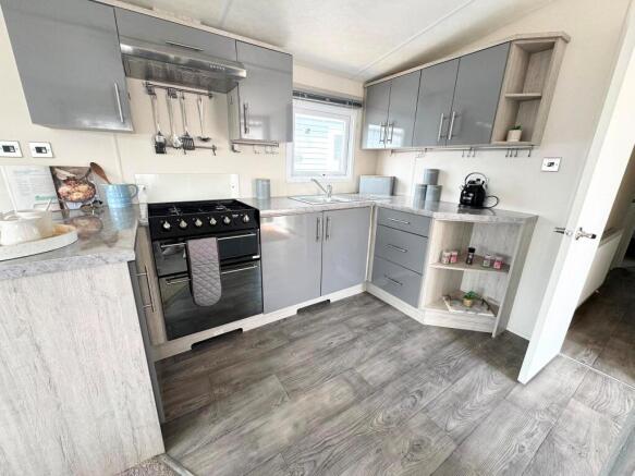 Delta Wadhurst, Alberta Holiday Park, Faversham Road, Whitstable, Kent, CT5 4BJ photo 4