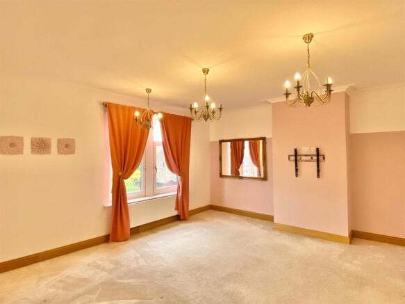 3 bed Terraced for sale Image 5