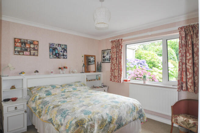 Master Bed 1