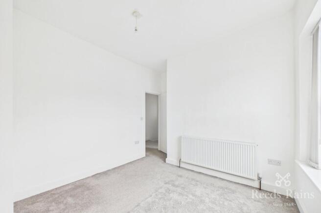 2 bed End of Terrace to rent Image 8