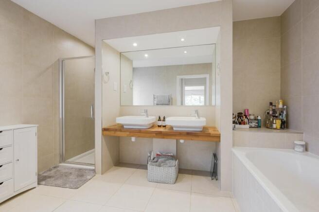 Principal Ensuite