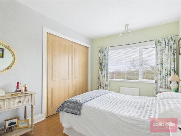 2 bed Detached for sale Image 11