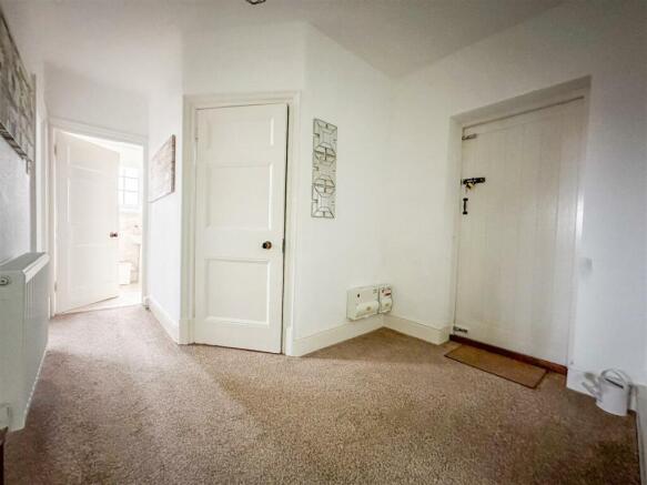 INNER HALLWAY