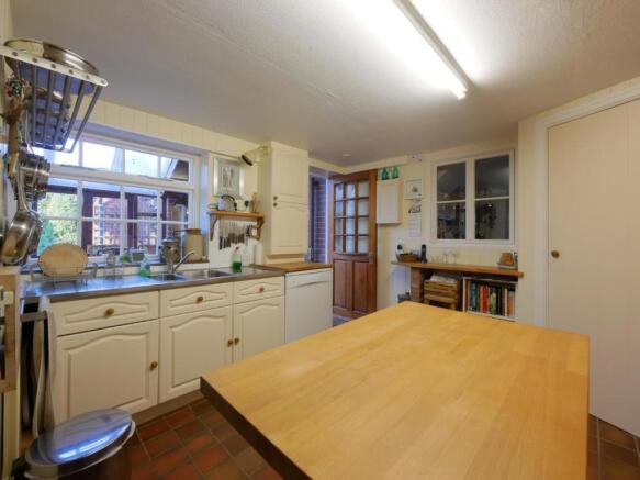 111 Station Road 14.JPG