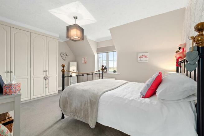 24 Millfield Close-13.jpg
