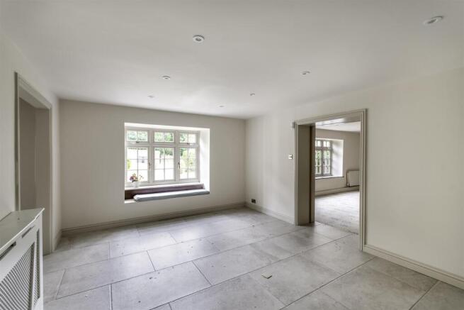 3 bed House for sale Image 9