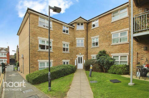 Pinnata Close, ENFIELD