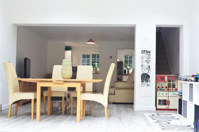 Lounge / Dining
