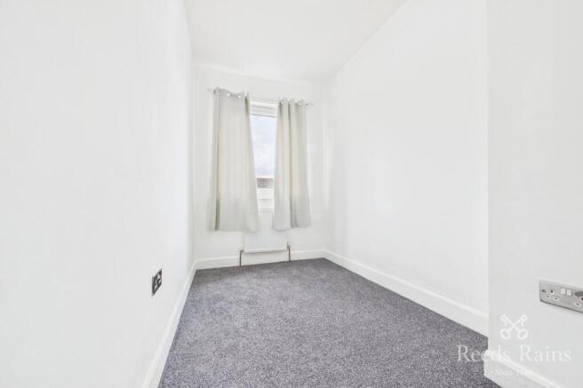 2 bed Terraced to rent Image 9
