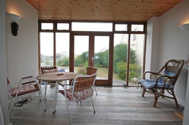 Sun/Sitting Room
