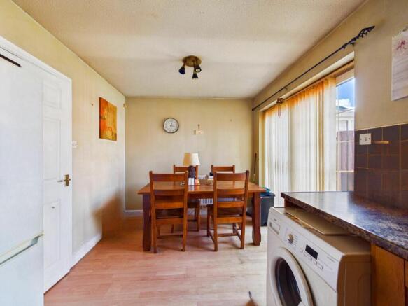 3 bed Semi-Detached for sale Image 4