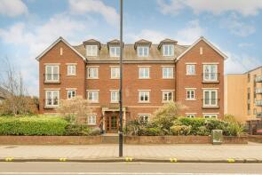 Flat 40, Golden Court, London Road, Isleworth TW7 4EQ