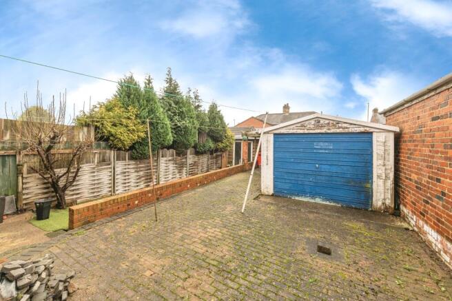 3 bed Semi-Detached for sale Image 8