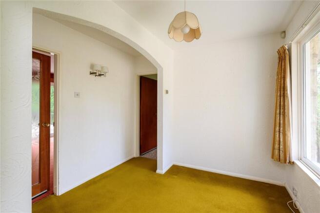 4 bed Bungalow for sale Image 9