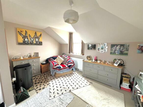 1 bed Penthouse for sale Image 11