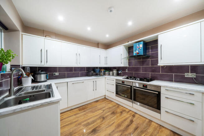 1388954-11-693c58...