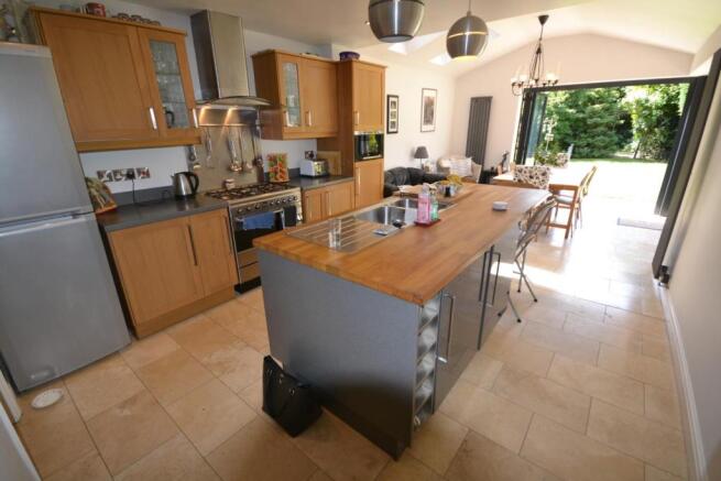 KITCHEN/DINER
