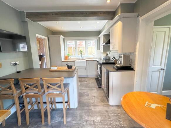 Fitted kitchen