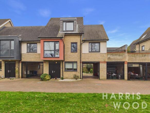 3-bed detached on Citius Parade, Colchester, Essex, CO4, £425,000