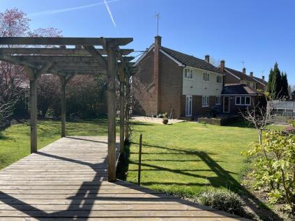 Highfield Crescent, Hindhead, Surrey, GU26