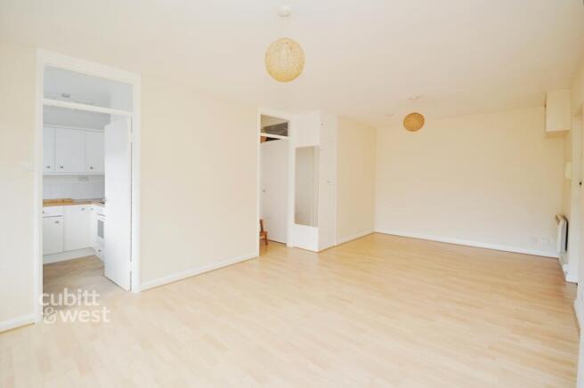 bf57b989-living 2...
