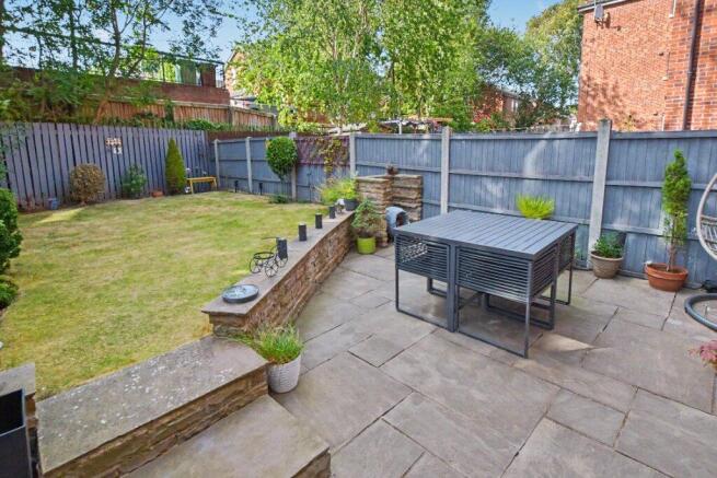 3 bed Town House for sale Image 8