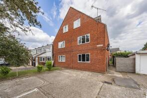 Flat 3, Grange House, Patricia Close, Slough SL1 5HU