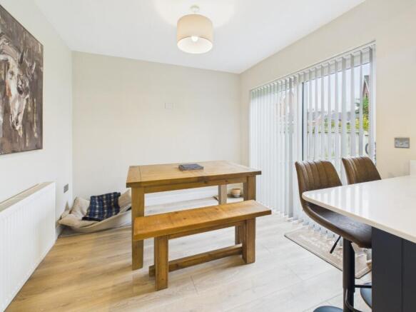 3 bed Semi-Detached for sale Image 8