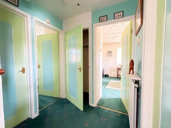 2 bed Apartment for sale Image 6