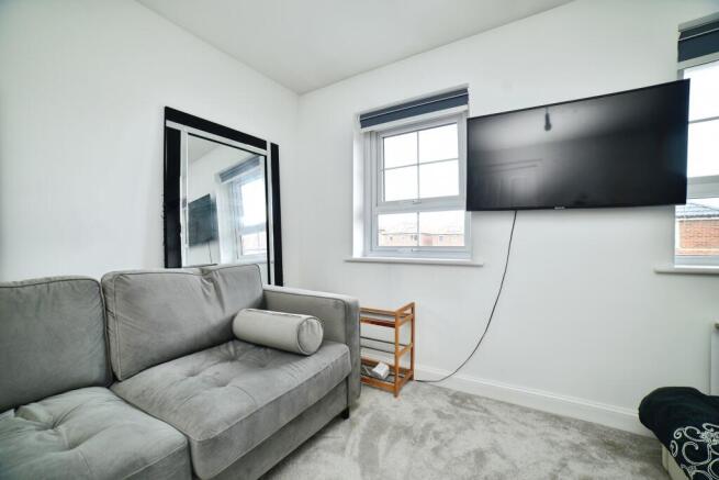 2 bed Semi-Detached for sale Image 12