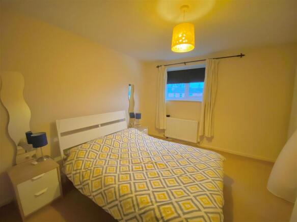 4 Lyttleton bedroom 1.jpg