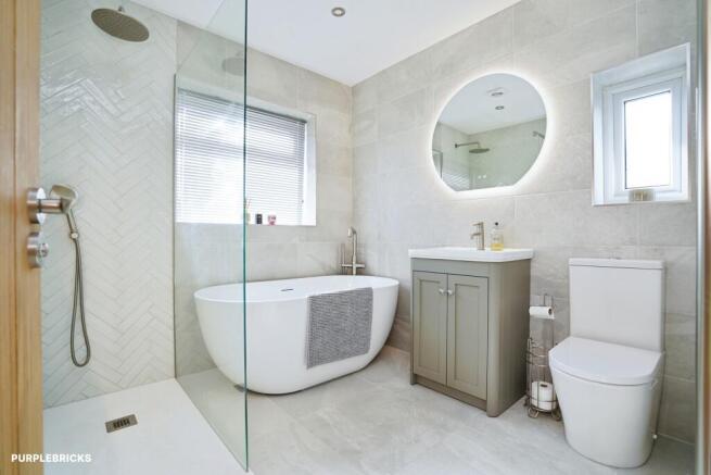 3 bed Semi-Detached for sale Image 12