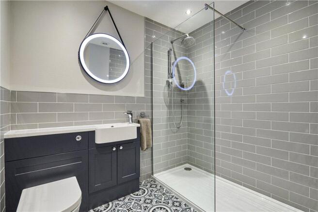 2 bed Apartment for sale Image 11