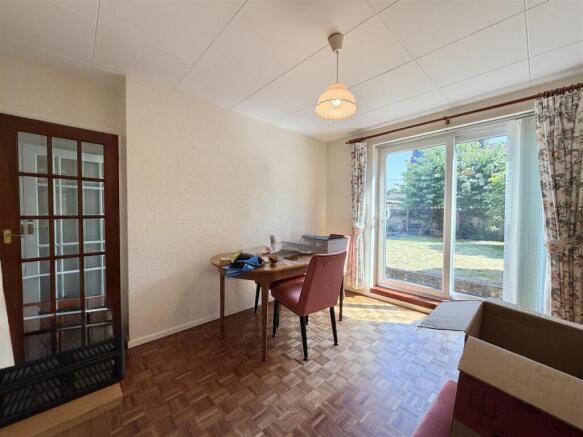 4 bed Semi-Detached for sale Image 5