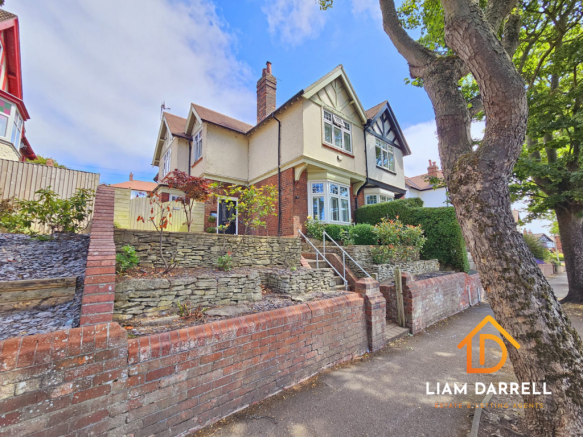4 bed Semi-Detached for sale in scarborough