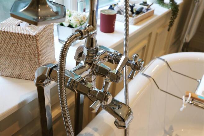 En-Suite Bathroom