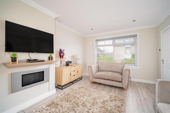 21 Balbeggie Terrace Dundee-12.JPG