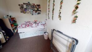 18, Royal Park Avenue, Hyde Park, Leeds LS6 1EY