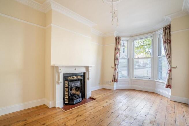 3 bed Terraced for sale Image 4