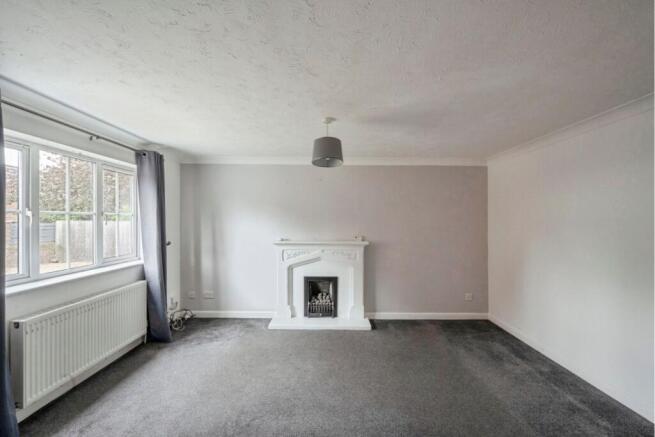 3 bed Semi-Detached for sale Image 4