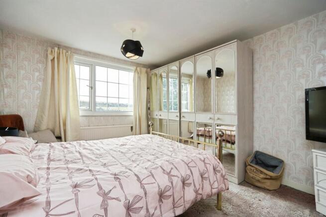 3 bed Semi-Detached for sale Image 9