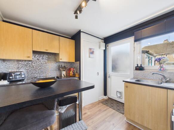 CAM03481G0-PR0142-STILL015