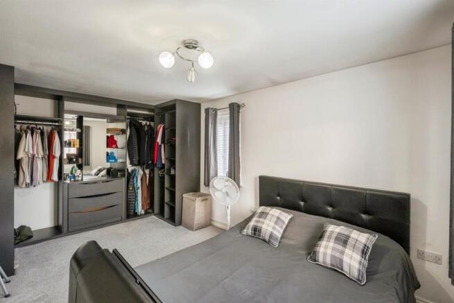 3 bed Semi-Detached for sale Image 12