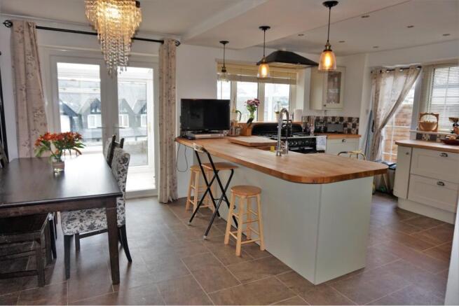 Kitchen / Diner