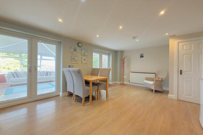 4 bed Detached for sale Image 6