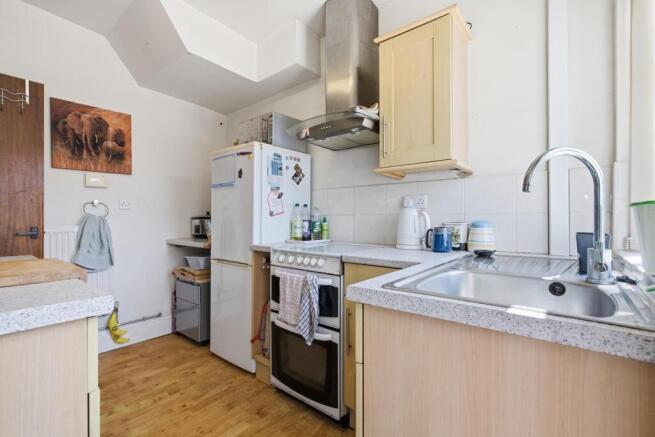 3 bed Terraced for sale Image 8