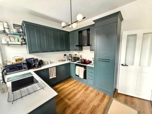 2 bed Terraced for sale Image 6
