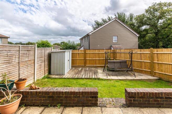 13 Lealands Drive10.jpg