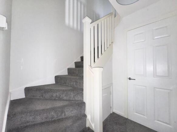 4 bed Detached for sale Image 8